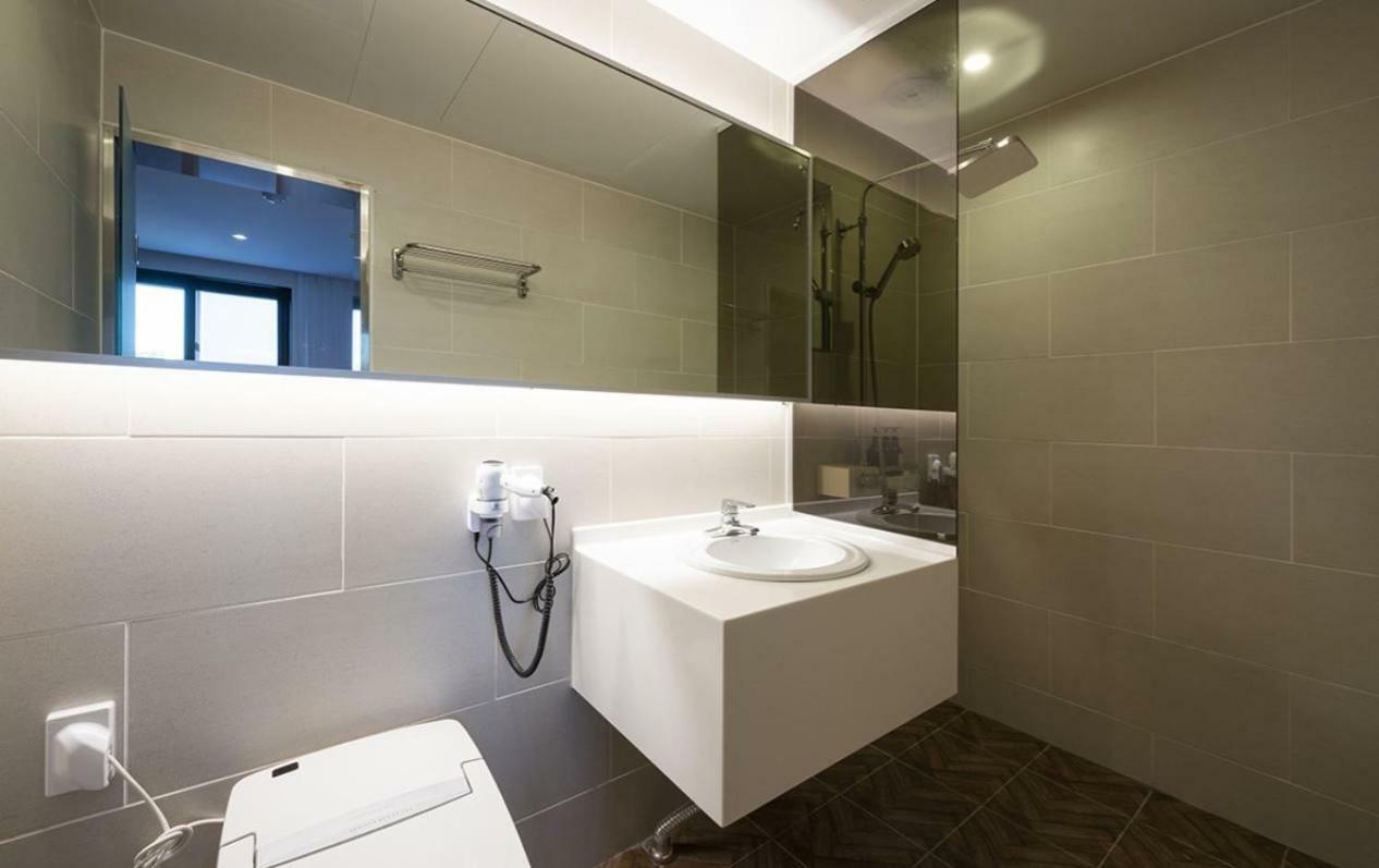 Brown Dot Hotel Hangnam Tongyeong Exterior photo